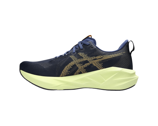 Asics Novablast 5 Wide - Image 3