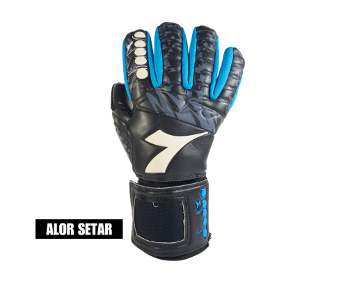 Diadora GK Glove Black/White - Size 9