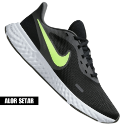 Nike Revolution 5